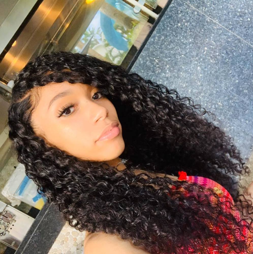 Meet your Posher, Aushacaria